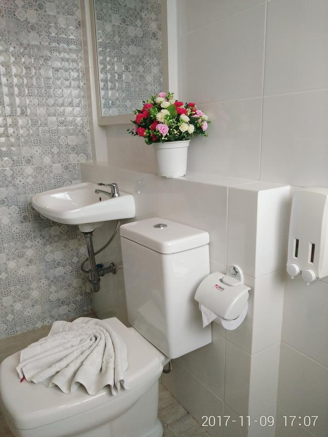 Abani Jomtien Inn Ngoại thất bức ảnh